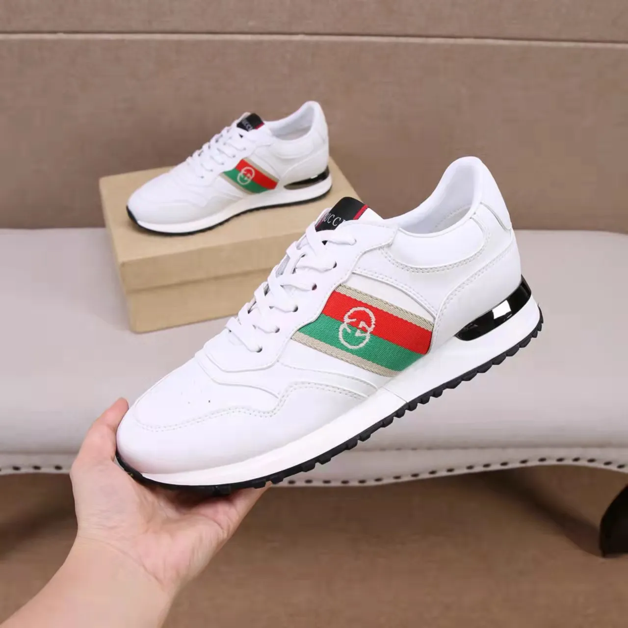 p420 [Gucci Sports Men's Shoes] Gucci fashionable casual men's shoes 🇨🇳Original 1:1 mold, new model debuts first 💯Not high-profile but avant-garde, simple, low-key and fashionable, super versatile style 🌿Original cowhide production ➕Sheepskin lining🎋The version is comfortable on the feet, first-class workmanship🍍38-44 Large quantities in stock